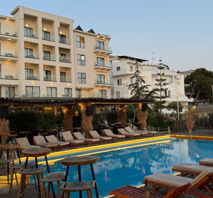 HOTEL GRAND