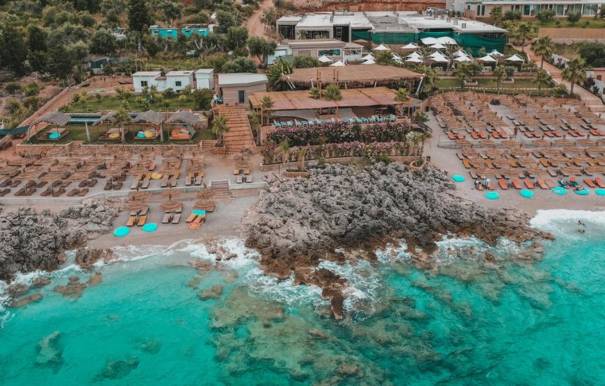 EMPIRE BEACH RESORT