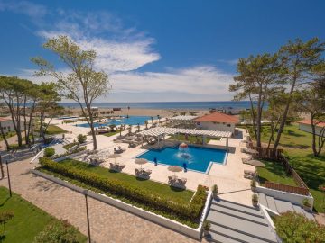 AZUL BEACH RESORT