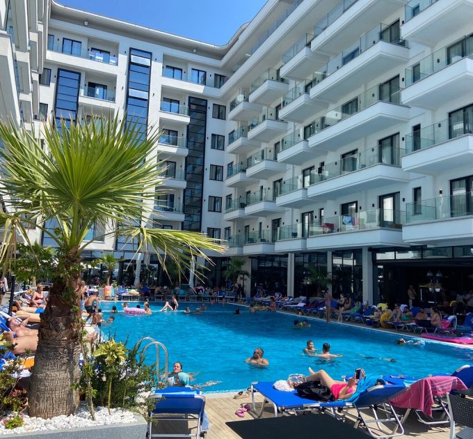 TANUSHAJ RESORT