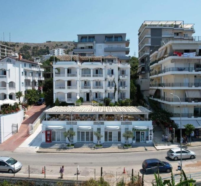 ERDANO HOTEL SARANDE