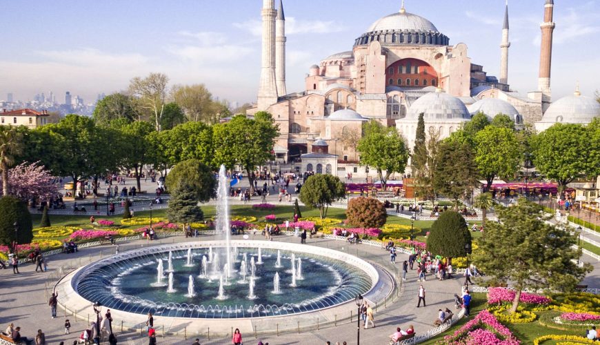 Fundi i verës, fillimi i aventurës – Zbuloni ofertat e fundit me Sharr Travel!