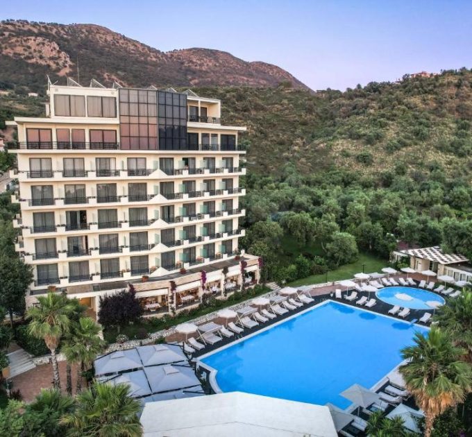 RAPOS RESORT HIMARE