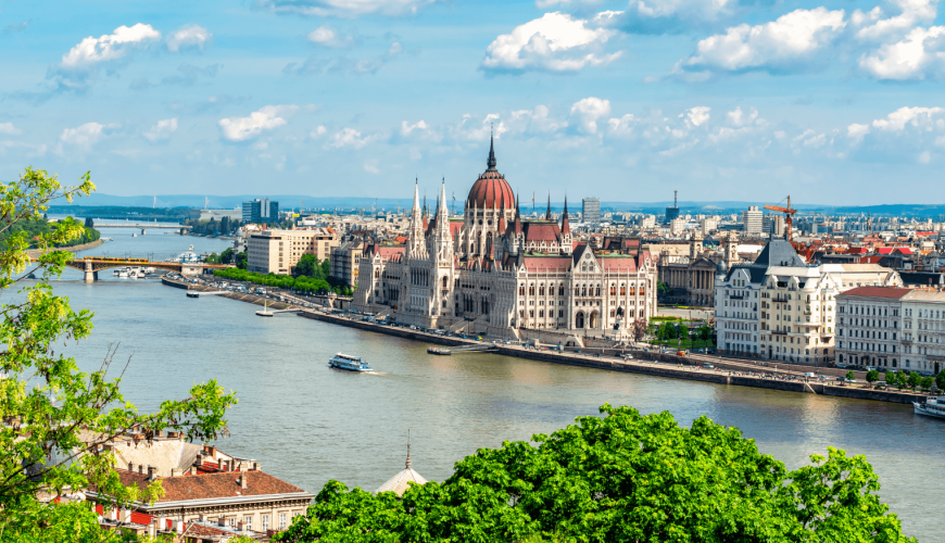 Cilat janë dy kryeqytetet që po bëhen trendi i kosovarëve?