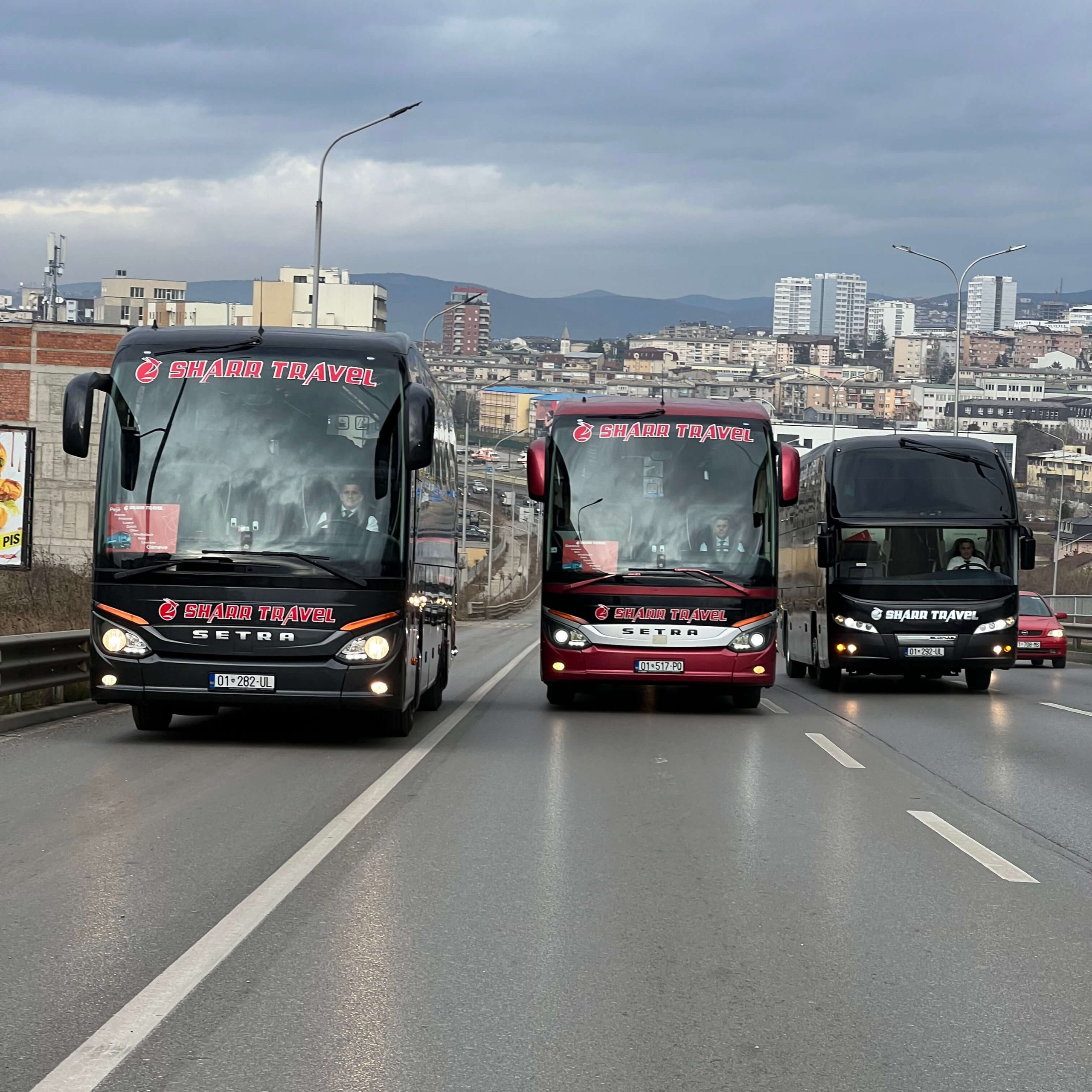 Qindra udhëtarë, një zgjedhje – Sharr Travel!